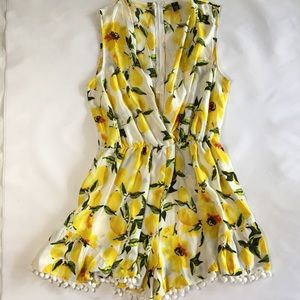 Choies Lemon sleeveless romper Medium